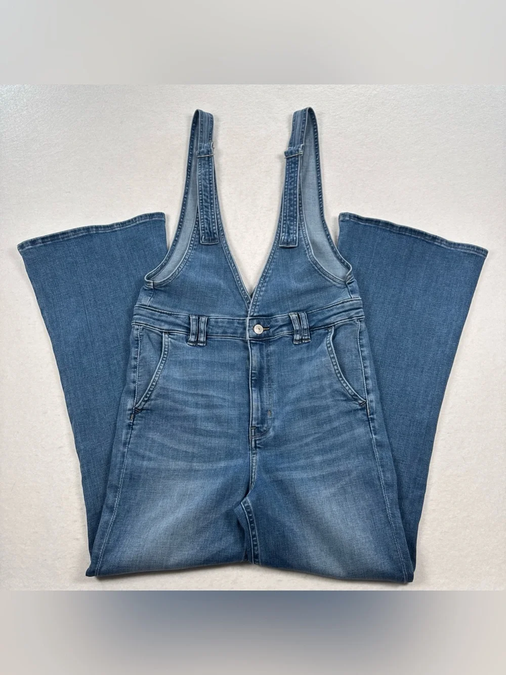 American Eagle Flare Overalls Jean Denim Women’s 10 Short Front Zip Stretch Adj